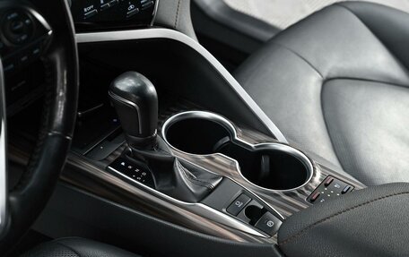 Toyota Camry, 2018 год, 2 065 000 рублей, 11 фотография