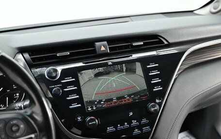 Toyota Camry, 2018 год, 2 065 000 рублей, 9 фотография
