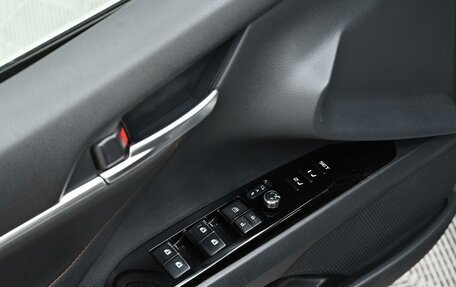Toyota Camry, 2018 год, 2 065 000 рублей, 15 фотография