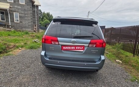 Toyota Sienna II рестайлинг, 2004 год, 1 200 000 рублей, 3 фотография
