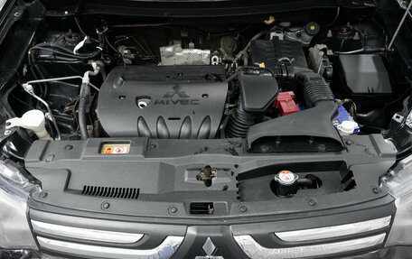 Mitsubishi Outlander III рестайлинг 3, 2012 год, 1 073 000 рублей, 12 фотография