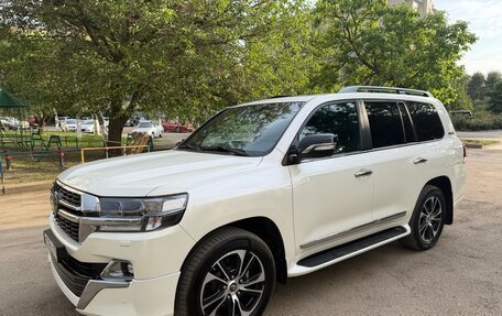 Toyota Land Cruiser 200, 2020 год, 7 950 000 рублей, 2 фотография