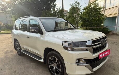Toyota Land Cruiser 200, 2020 год, 7 950 000 рублей, 6 фотография