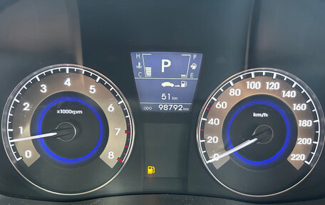 Hyundai Solaris II рестайлинг, 2011 год, 850 000 рублей, 8 фотография
