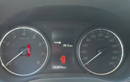 Mitsubishi Outlander III рестайлинг 3, 2013 год, 1 400 000 рублей, 7 фотография