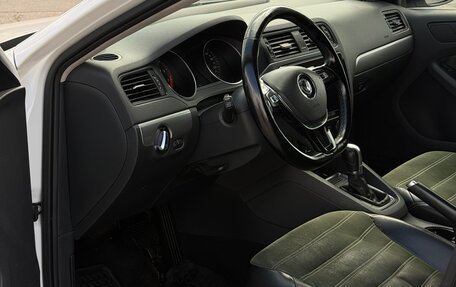 Volkswagen Jetta VI, 2015 год, 1 350 000 рублей, 17 фотография