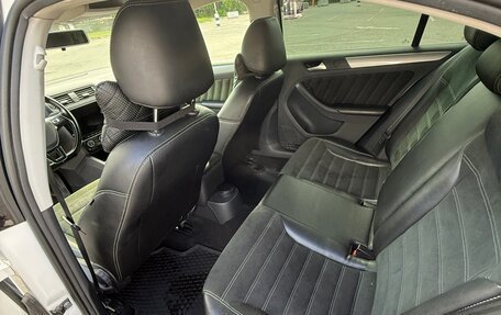 Volkswagen Jetta VI, 2015 год, 1 350 000 рублей, 21 фотография