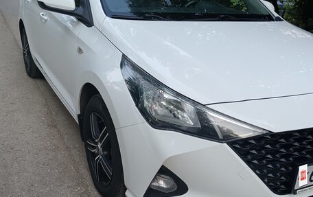 Hyundai Solaris II рестайлинг, 2021 год, 1 550 000 рублей, 3 фотография