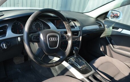 Audi A4, 2011 год, 849 888 рублей, 17 фотография