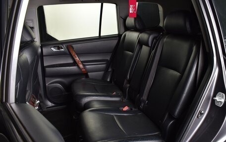 Toyota Highlander III, 2012 год, 1 340 000 рублей, 8 фотография