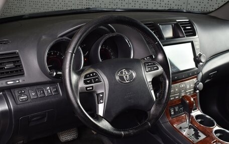 Toyota Highlander III, 2012 год, 1 340 000 рублей, 16 фотография