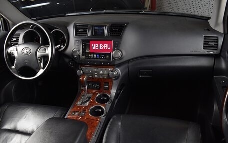 Toyota Highlander III, 2012 год, 1 340 000 рублей, 18 фотография