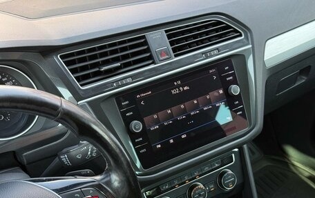 Volkswagen Tiguan II, 2017 год, 1 860 000 рублей, 14 фотография