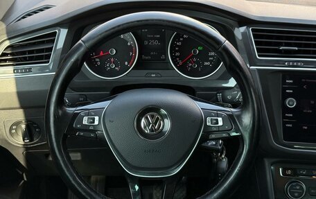 Volkswagen Tiguan II, 2017 год, 1 860 000 рублей, 30 фотография