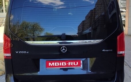 Mercedes-Benz V-Класс, 2019 год, 2 950 000 рублей, 7 фотография