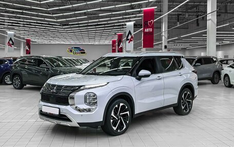 Mitsubishi Outlander, 2023 год, 4 890 000 рублей, 1 фотография