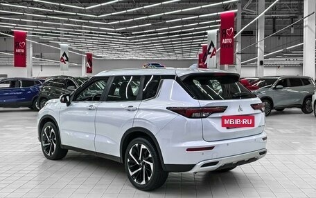 Mitsubishi Outlander, 2023 год, 4 890 000 рублей, 6 фотография