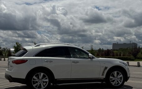 Infiniti QX70, 2015 год, 2 520 000 рублей, 4 фотография