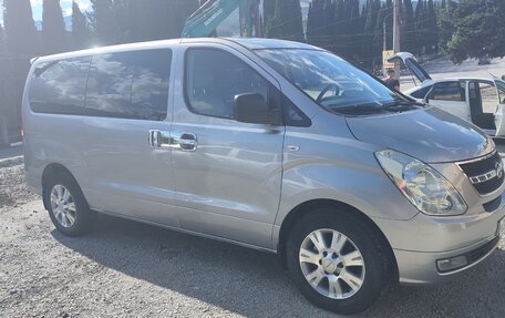 Hyundai Grand Starex Grand Starex I рестайлинг 2, 2015 год, 2 851 000 рублей, 3 фотография