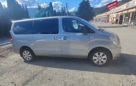 Hyundai Grand Starex Grand Starex I рестайлинг 2, 2015 год, 2 851 000 рублей, 4 фотография