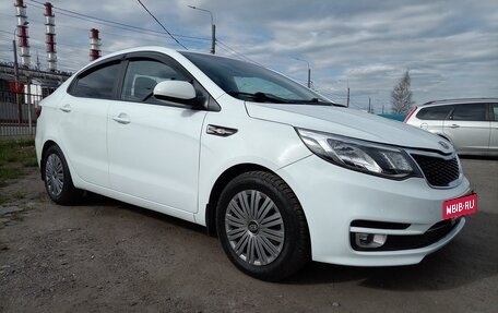 KIA Rio III рестайлинг, 2016 год, 889 000 рублей, 2 фотография