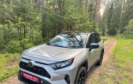 Toyota RAV4, 2021 год, 3 500 000 рублей, 1 фотография