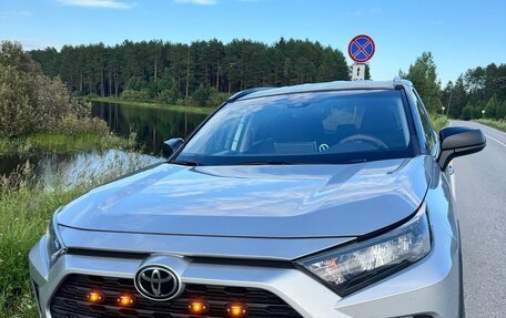 Toyota RAV4, 2021 год, 3 500 000 рублей, 3 фотография