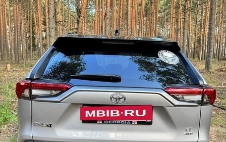 Toyota RAV4, 2021 год, 3 500 000 рублей, 11 фотография