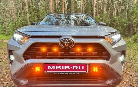 Toyota RAV4, 2021 год, 3 500 000 рублей, 4 фотография