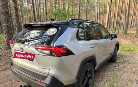 Toyota RAV4, 2021 год, 3 500 000 рублей, 16 фотография