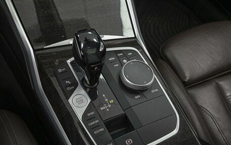 BMW 3 серия, 2019 год, 3 650 000 рублей, 13 фотография