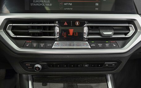 BMW 3 серия, 2019 год, 3 650 000 рублей, 14 фотография