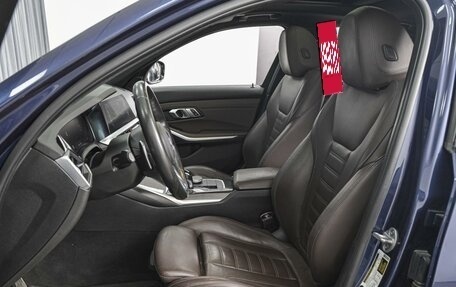 BMW 3 серия, 2019 год, 3 650 000 рублей, 10 фотография