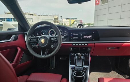 Porsche 911, 2023 год, 26 790 000 рублей, 16 фотография