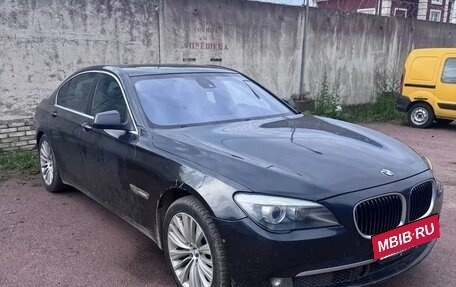 BMW 7 серия, 2010 год, 1 600 000 рублей, 3 фотография