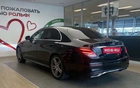 Mercedes-Benz E-Класс, 2018 год, 3 449 000 рублей, 7 фотография