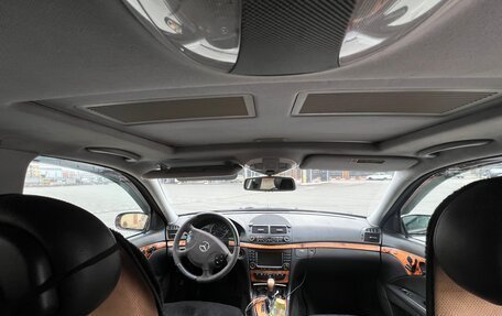 Mercedes-Benz E-Класс, 2005 год, 1 000 000 рублей, 13 фотография