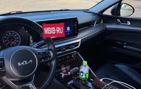 KIA K5, 2021 год, 2 400 000 рублей, 10 фотография