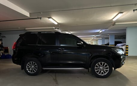 Toyota Land Cruiser Prado 150 рестайлинг 2, 2020 год, 5 500 000 рублей, 4 фотография