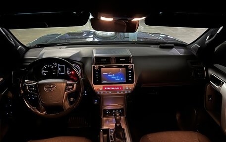 Toyota Land Cruiser Prado 150 рестайлинг 2, 2020 год, 5 500 000 рублей, 7 фотография