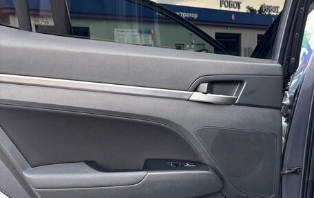 Hyundai Elantra VI рестайлинг, 2019 год, 1 750 000 рублей, 16 фотография