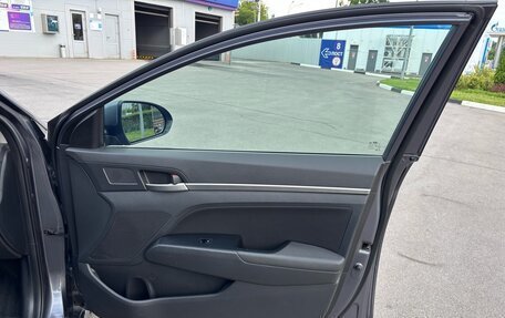Hyundai Elantra VI рестайлинг, 2019 год, 1 750 000 рублей, 15 фотография