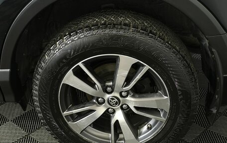 Toyota RAV4, 2019 год, 2 200 000 рублей, 21 фотография