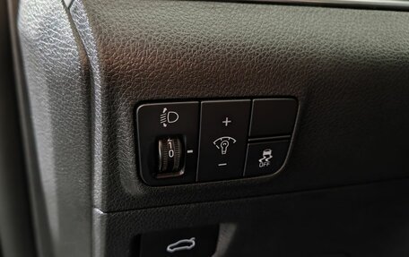 KIA K5, 2021 год, 2 650 000 рублей, 23 фотография