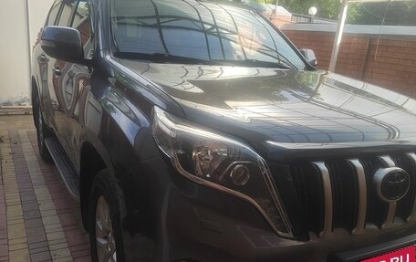 Toyota Land Cruiser Prado 150 рестайлинг 2, 2015 год, 3 400 000 рублей, 1 фотография