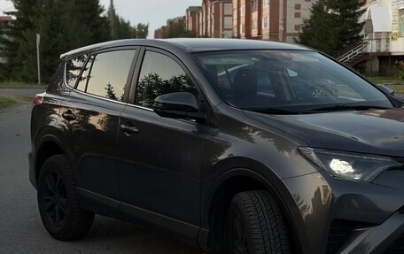 Toyota RAV4, 2015 год, 2 450 000 рублей, 4 фотография