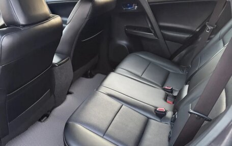 Toyota RAV4, 2015 год, 2 450 000 рублей, 14 фотография