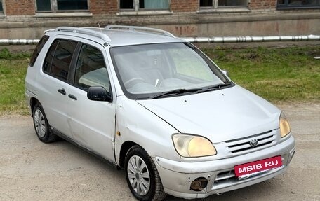 Toyota Raum I, 1998 год, 149 000 рублей, 2 фотография