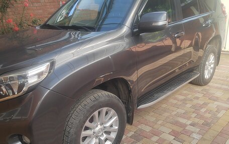 Toyota Land Cruiser Prado 150 рестайлинг 2, 2015 год, 3 400 000 рублей, 3 фотография