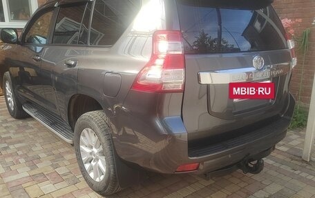 Toyota Land Cruiser Prado 150 рестайлинг 2, 2015 год, 3 400 000 рублей, 4 фотография